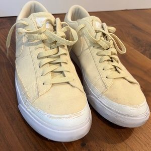 NIKE Blazer Low - Desert Ore/White (Men's Size 10.5)